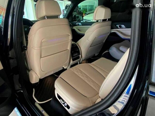 БМВ X7, об'ємом двигуна 4.4 л та пробігом 34 тис. км за 105000 $, фото 13 на Automoto.ua