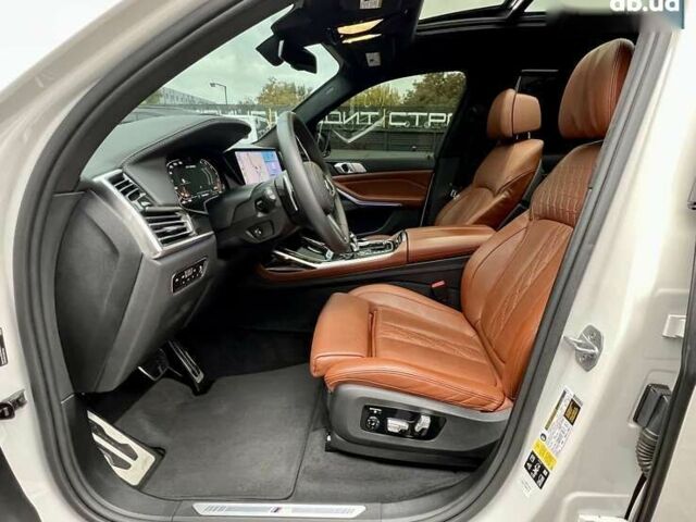 БМВ X7, объемом двигателя 4.4 л и пробегом 68 тыс. км за 72900 $, фото 26 на Automoto.ua