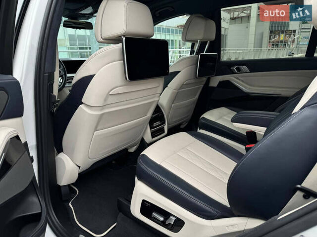 БМВ X7, объемом двигателя 4.39 л и пробегом 53 тыс. км за 87000 $, фото 15 на Automoto.ua
