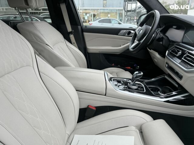 БМВ X7, объемом двигателя 4.4 л и пробегом 5 тыс. км за 122591 $, фото 33 на Automoto.ua