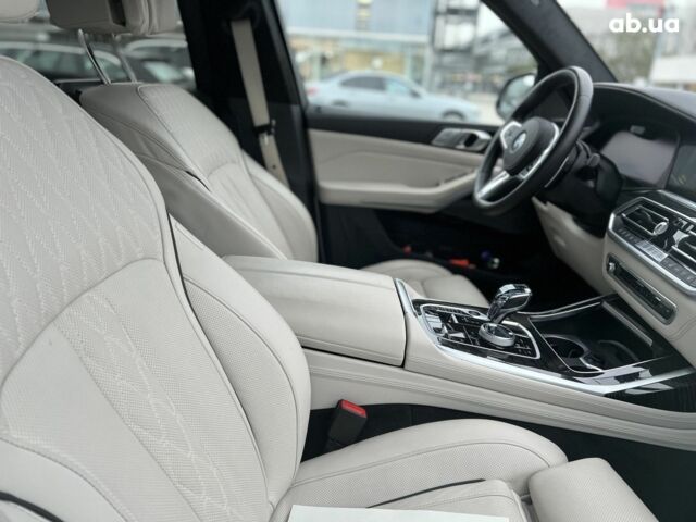 БМВ X7, объемом двигателя 4.4 л и пробегом 5 тыс. км за 122591 $, фото 29 на Automoto.ua