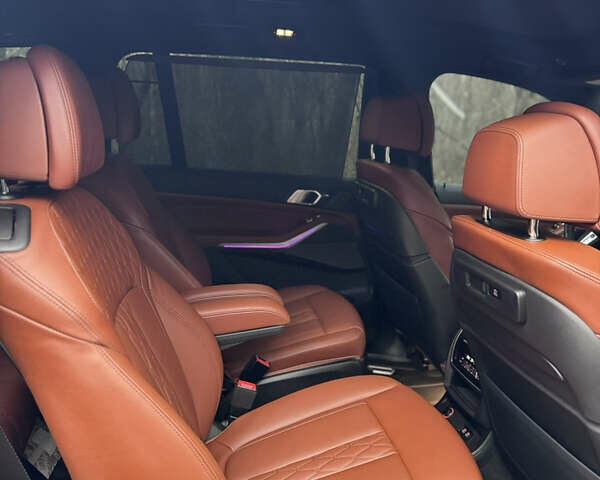 БМВ X7, объемом двигателя 4.39 л и пробегом 38 тыс. км за 76000 $, фото 39 на Automoto.ua