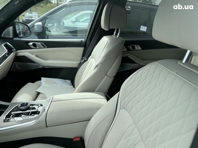 БМВ X7, объемом двигателя 4.4 л и пробегом 5 тыс. км за 151935 $, фото 9 на Automoto.ua