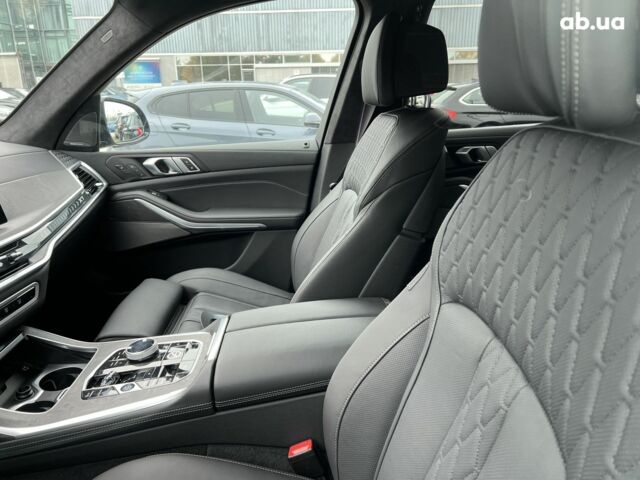 БМВ X7, объемом двигателя 3 л и пробегом 8 тыс. км за 119331 $, фото 9 на Automoto.ua