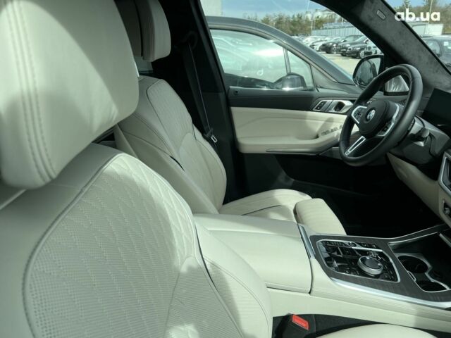 БМВ X7, объемом двигателя 4.4 л и пробегом 5 тыс. км за 151935 $, фото 21 на Automoto.ua