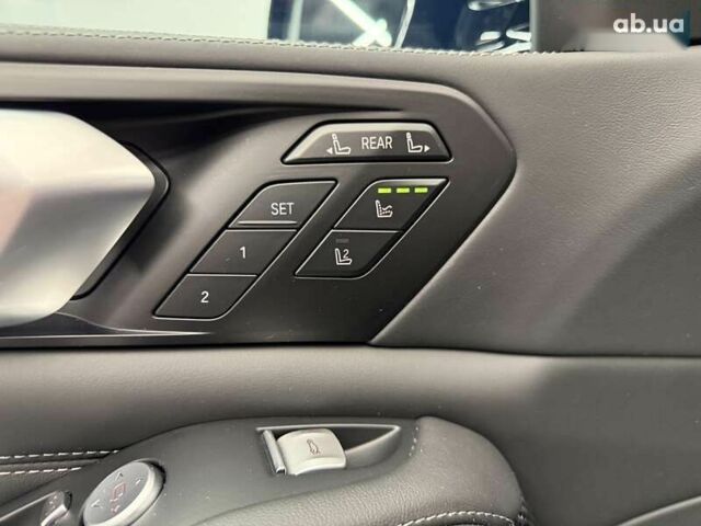 БМВ X7, объемом двигателя 4.4 л и пробегом 25 тыс. км за 155990 $, фото 28 на Automoto.ua