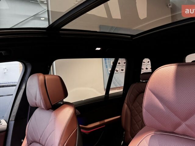 БМВ X7 2025 в Одессе на Automoto.ua БМВ X7, объемом двигателя 2.99 л и пробегом 0 тыс. км за 146012 $, фото 21 на Automoto.ua