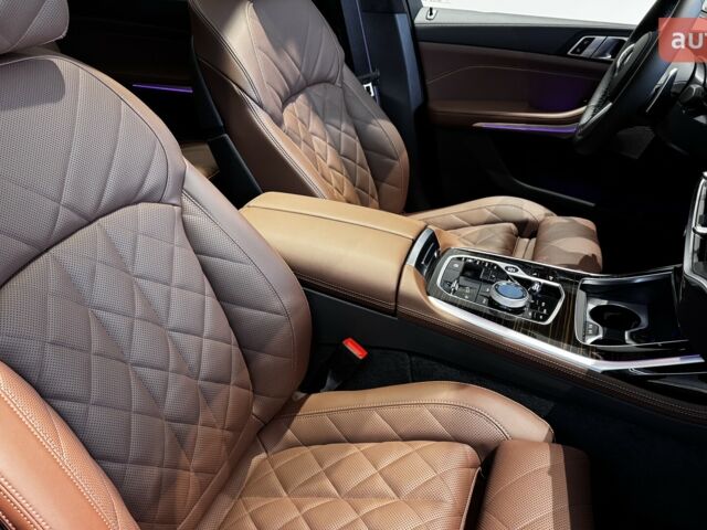 БМВ X7 2025 в Одессе на Automoto.ua БМВ X7, объемом двигателя 2.99 л и пробегом 0 тыс. км за 146012 $, фото 37 на Automoto.ua
