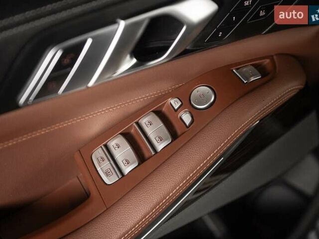 Серый БМВ X7, объемом двигателя 4.39 л и пробегом 53 тыс. км за 63900 $, фото 69 на Automoto.ua