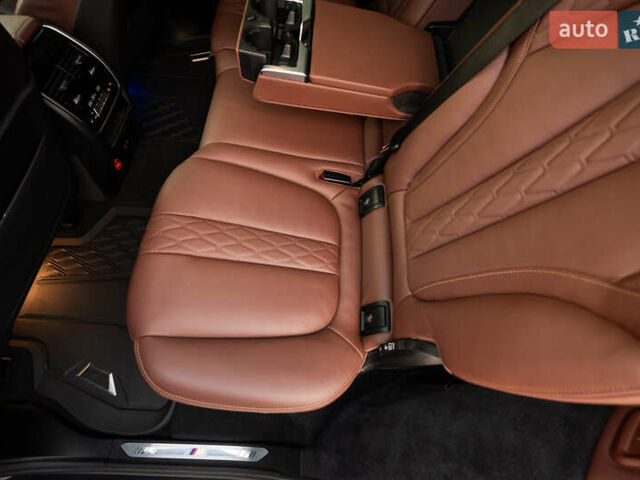 Серый БМВ X7, объемом двигателя 4.4 л и пробегом 78 тыс. км за 67500 $, фото 101 на Automoto.ua