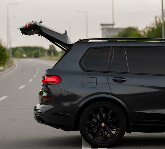 Серый БМВ X7, объемом двигателя 4.4 л и пробегом 78 тыс. км за 67500 $, фото 51 на Automoto.ua