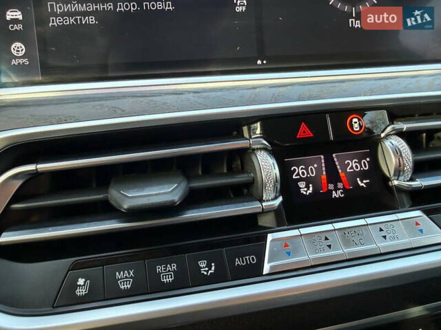 Серый БМВ X7, объемом двигателя 3 л и пробегом 147 тыс. км за 50900 $, фото 74 на Automoto.ua