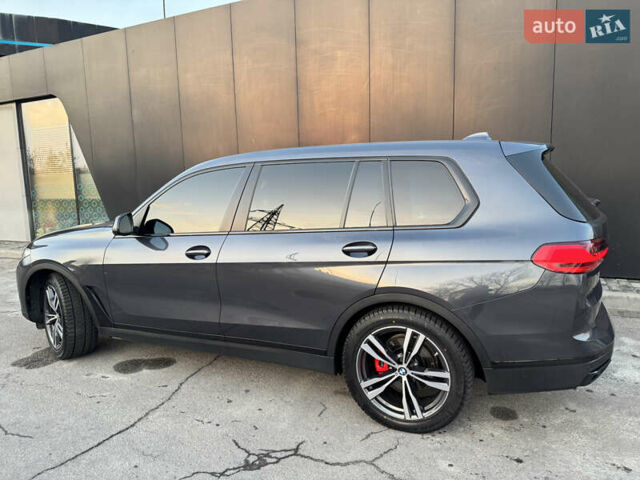 Серый БМВ X7, объемом двигателя 2.99 л и пробегом 140 тыс. км за 64500 $, фото 28 на Automoto.ua