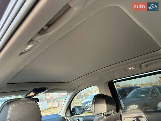 Серый БМВ X7, объемом двигателя 3 л и пробегом 147 тыс. км за 50900 $, фото 43 на Automoto.ua