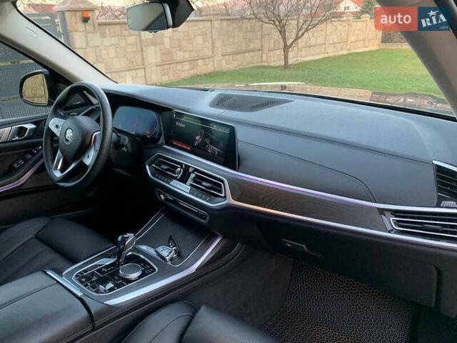 Серый БМВ X7, объемом двигателя 3 л и пробегом 147 тыс. км за 53800 $, фото 34 на Automoto.ua