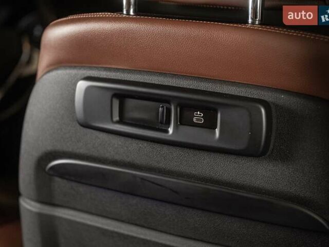 Серый БМВ X7, объемом двигателя 4.39 л и пробегом 53 тыс. км за 63900 $, фото 28 на Automoto.ua