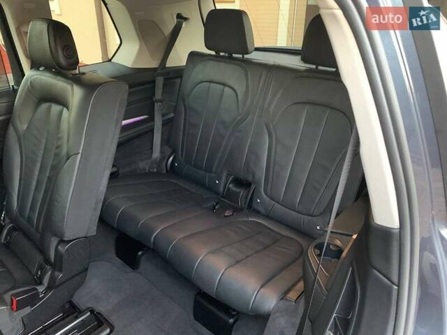 Серый БМВ X7, объемом двигателя 3 л и пробегом 147 тыс. км за 53800 $, фото 53 на Automoto.ua