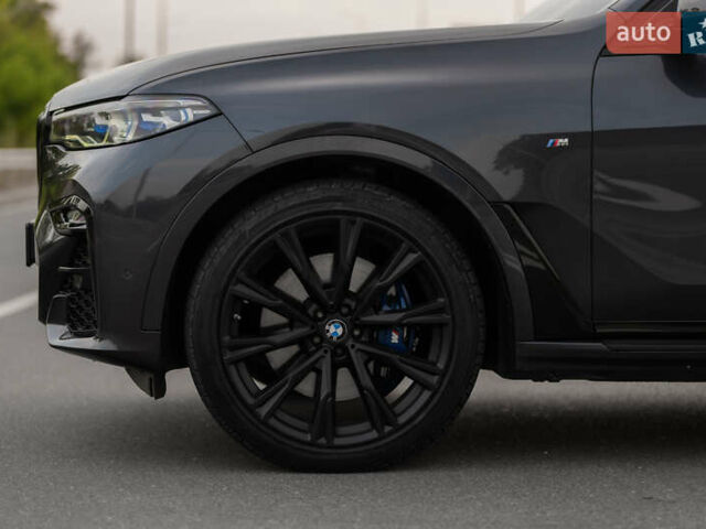 Серый БМВ X7, объемом двигателя 4.4 л и пробегом 78 тыс. км за 67500 $, фото 31 на Automoto.ua