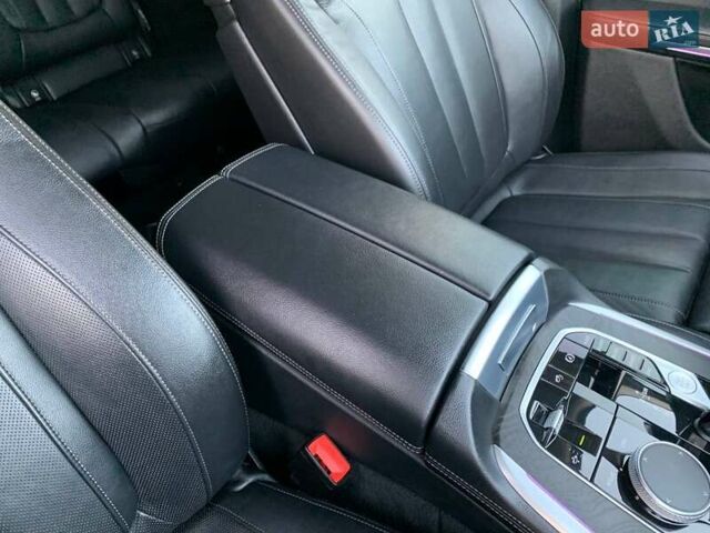 Серый БМВ X7, объемом двигателя 3 л и пробегом 147 тыс. км за 53800 $, фото 28 на Automoto.ua