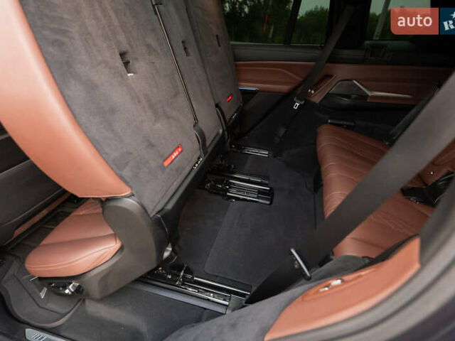 Серый БМВ X7, объемом двигателя 4.4 л и пробегом 78 тыс. км за 67500 $, фото 107 на Automoto.ua