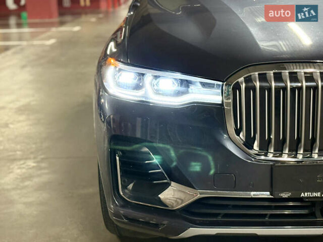 Серый БМВ X7, объемом двигателя 3 л и пробегом 65 тыс. км за 68900 $, фото 9 на Automoto.ua