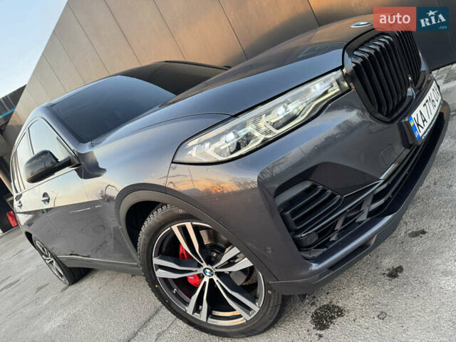 Серый БМВ X7, объемом двигателя 2.99 л и пробегом 140 тыс. км за 64500 $, фото 3 на Automoto.ua