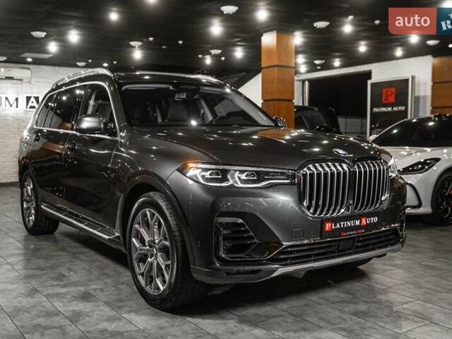 Серый БМВ X7, объемом двигателя 4.39 л и пробегом 53 тыс. км за 63900 $, фото 99 на Automoto.ua