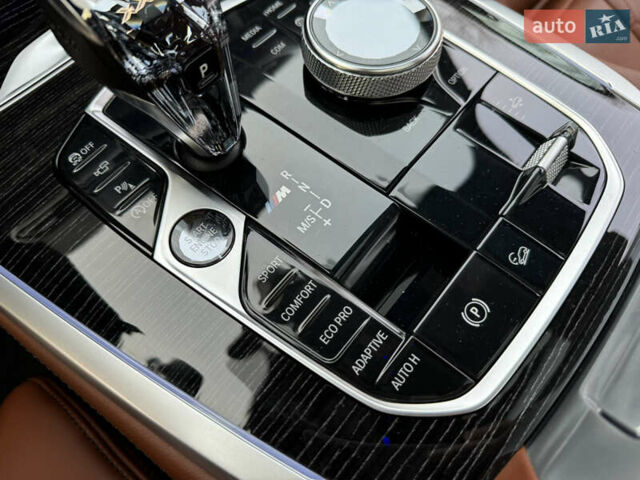 Серый БМВ X7, объемом двигателя 2.99 л и пробегом 99 тыс. км за 73500 $, фото 31 на Automoto.ua