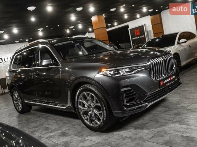 Серый БМВ X7, объемом двигателя 4.39 л и пробегом 53 тыс. км за 63900 $, фото 97 на Automoto.ua