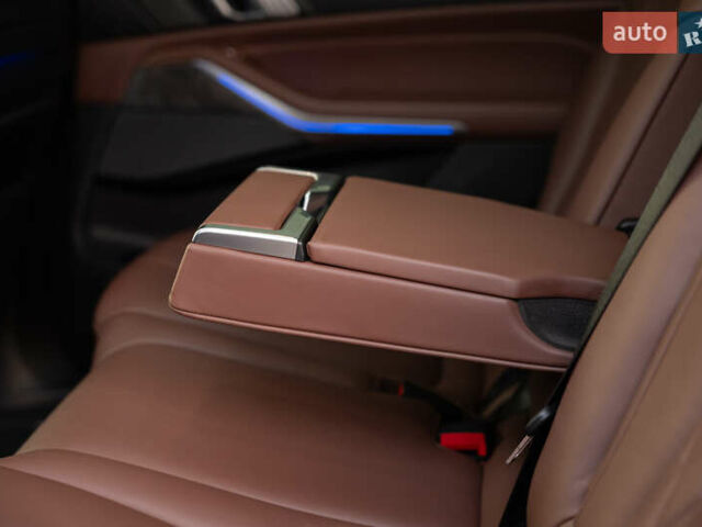 Серый БМВ X7, объемом двигателя 4.4 л и пробегом 78 тыс. км за 67500 $, фото 115 на Automoto.ua