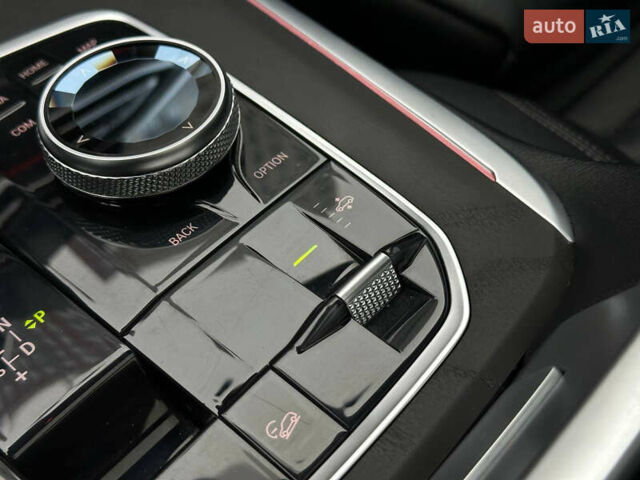 Серый БМВ X7, объемом двигателя 3 л и пробегом 90 тыс. км за 54900 $, фото 49 на Automoto.ua