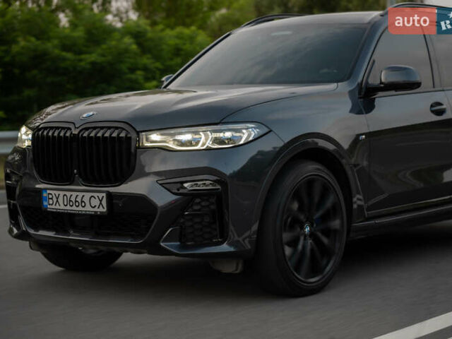 Серый БМВ X7, объемом двигателя 4.4 л и пробегом 78 тыс. км за 67500 $, фото 144 на Automoto.ua
