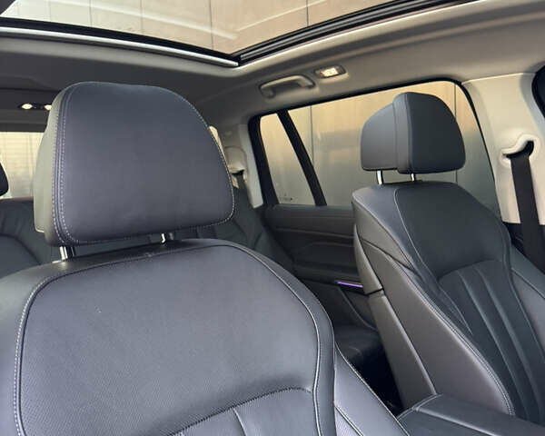 Серый БМВ X7, объемом двигателя 2.99 л и пробегом 140 тыс. км за 64500 $, фото 45 на Automoto.ua