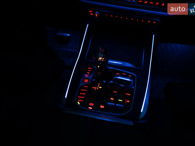 Серый БМВ X7, объемом двигателя 4.4 л и пробегом 78 тыс. км за 67500 $, фото 162 на Automoto.ua