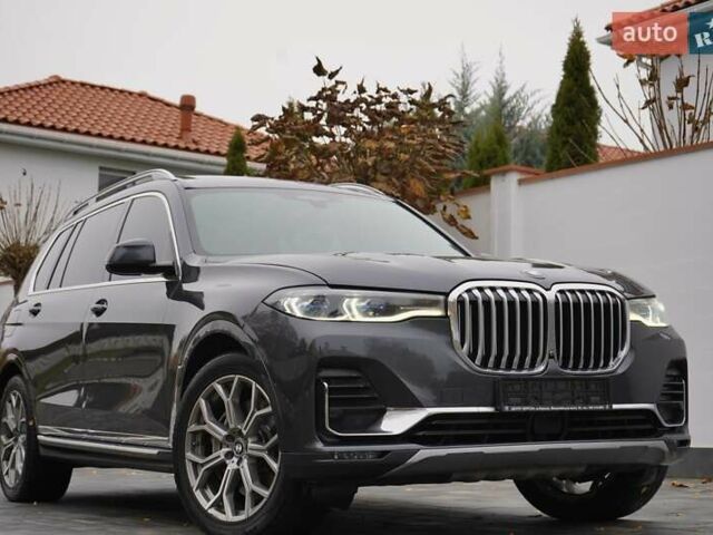 Серый БМВ X7, объемом двигателя 4.39 л и пробегом 118 тыс. км за 69999 $, фото 4 на Automoto.ua