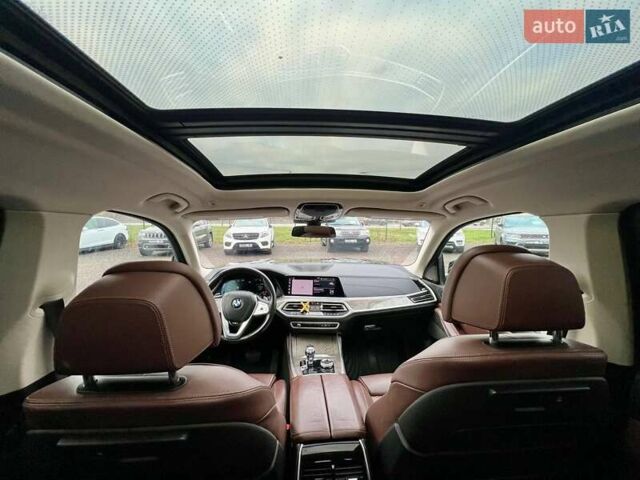 Серый БМВ X7, объемом двигателя 4.39 л и пробегом 128 тыс. км за 63000 $, фото 18 на Automoto.ua