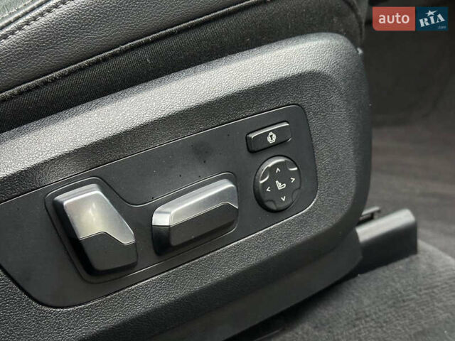 Серый БМВ X7, объемом двигателя 3 л и пробегом 90 тыс. км за 54900 $, фото 69 на Automoto.ua