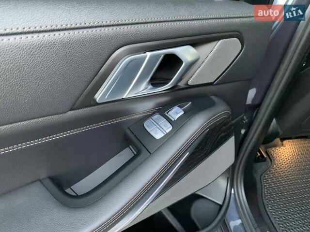 Серый БМВ X7, объемом двигателя 3 л и пробегом 147 тыс. км за 53800 $, фото 41 на Automoto.ua