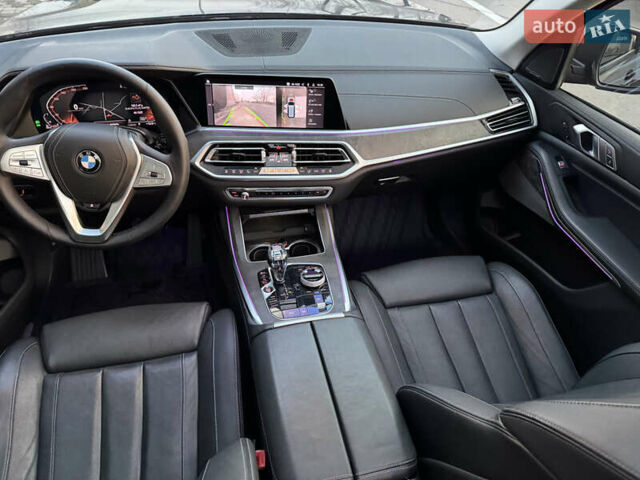 Серый БМВ X7, объемом двигателя 2.99 л и пробегом 140 тыс. км за 64500 $, фото 37 на Automoto.ua