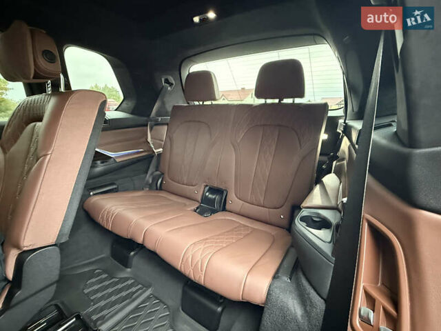 Сірий БМВ X7, об'ємом двигуна 3 л та пробігом 99 тис. км за 76000 $, фото 146 на Automoto.ua