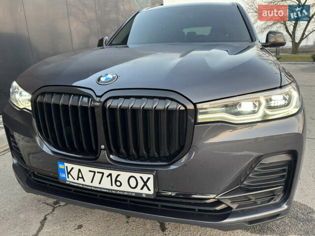 Серый БМВ X7, объемом двигателя 2.99 л и пробегом 140 тыс. км за 64500 $, фото 20 на Automoto.ua