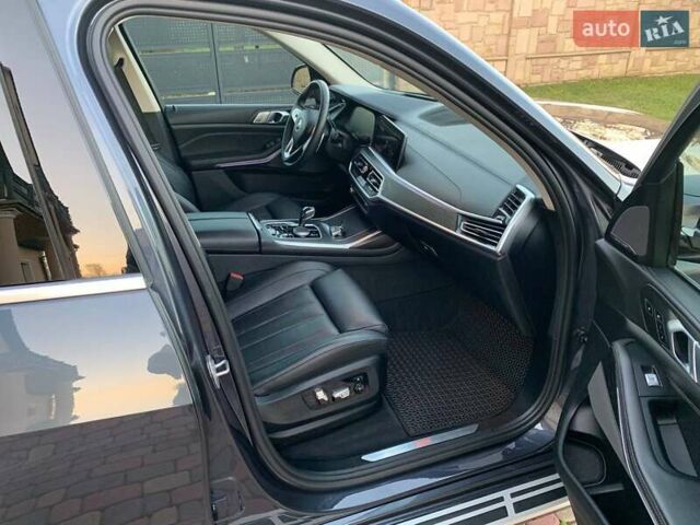 Серый БМВ X7, объемом двигателя 3 л и пробегом 147 тыс. км за 53800 $, фото 37 на Automoto.ua