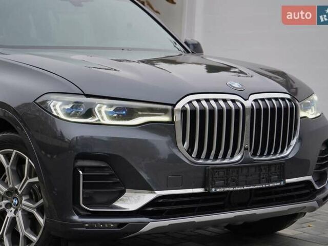 Серый БМВ X7, объемом двигателя 4.39 л и пробегом 118 тыс. км за 69999 $, фото 1 на Automoto.ua