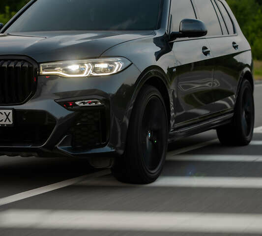 Серый БМВ X7, объемом двигателя 4.4 л и пробегом 78 тыс. км за 67500 $, фото 148 на Automoto.ua