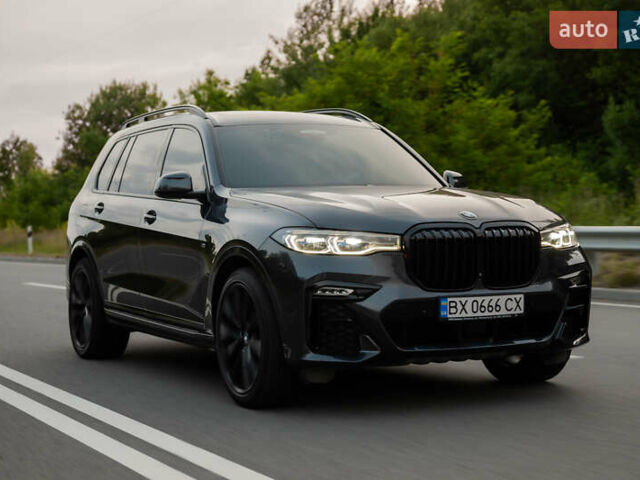Серый БМВ X7, объемом двигателя 4.4 л и пробегом 78 тыс. км за 67500 $, фото 146 на Automoto.ua