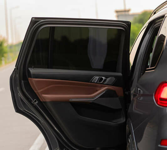 Серый БМВ X7, объемом двигателя 4.4 л и пробегом 78 тыс. км за 67500 $, фото 63 на Automoto.ua