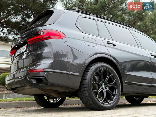 Серый БМВ X7, объемом двигателя 3 л и пробегом 148 тыс. км за 55000 $, фото 70 на Automoto.ua