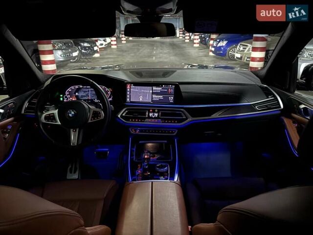 Серый БМВ X7, объемом двигателя 2.99 л и пробегом 95 тыс. км за 77000 $, фото 43 на Automoto.ua