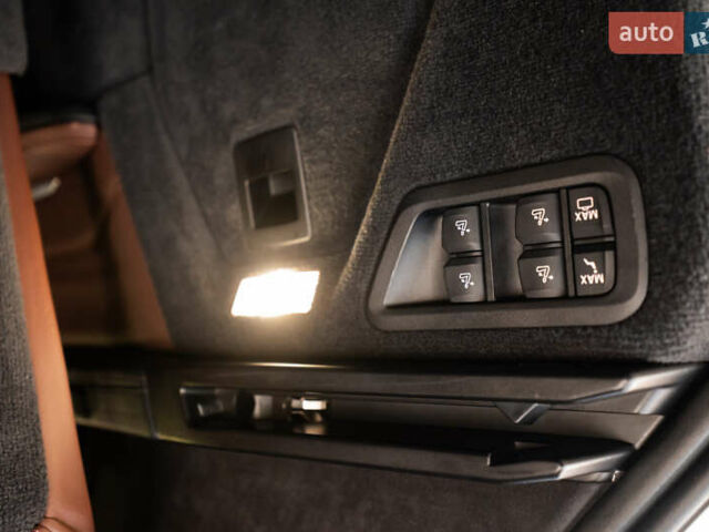 Серый БМВ X7, объемом двигателя 4.4 л и пробегом 78 тыс. км за 67500 $, фото 108 на Automoto.ua