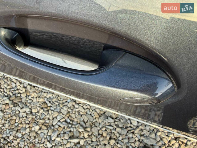 Серый БМВ X7, объемом двигателя 3 л и пробегом 147 тыс. км за 50900 $, фото 13 на Automoto.ua